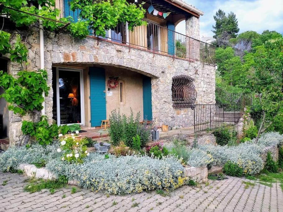 La Maison De Ninia Динь-ле-Бен Экстерьер фото